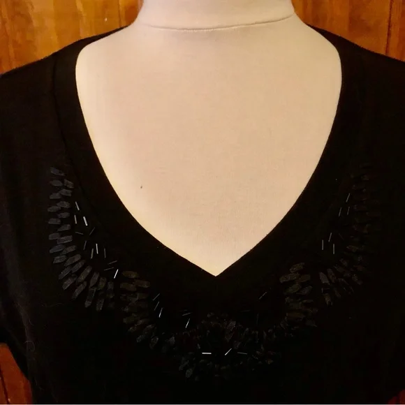 Jones New York Signature Woman Black Beaded V-Neck T-Shirt, 1X - Picture 3 of 10